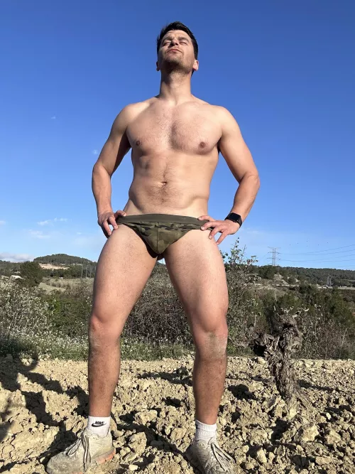 My V is so fucking hot 🔥😳