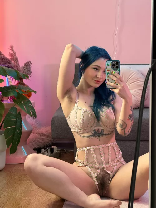 Need a man opinion : is too hairy a thing? 