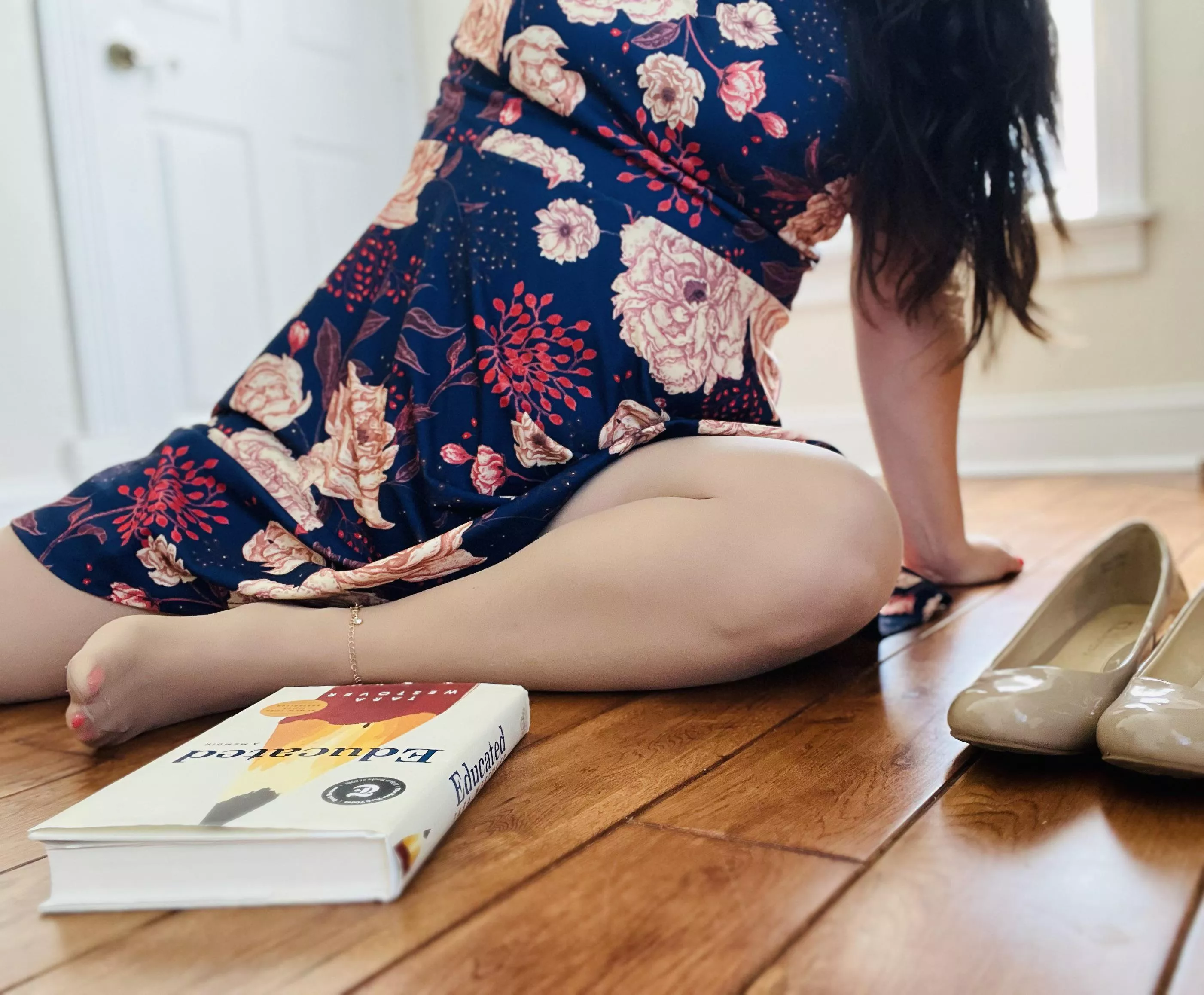 Nude tights are so versatile 