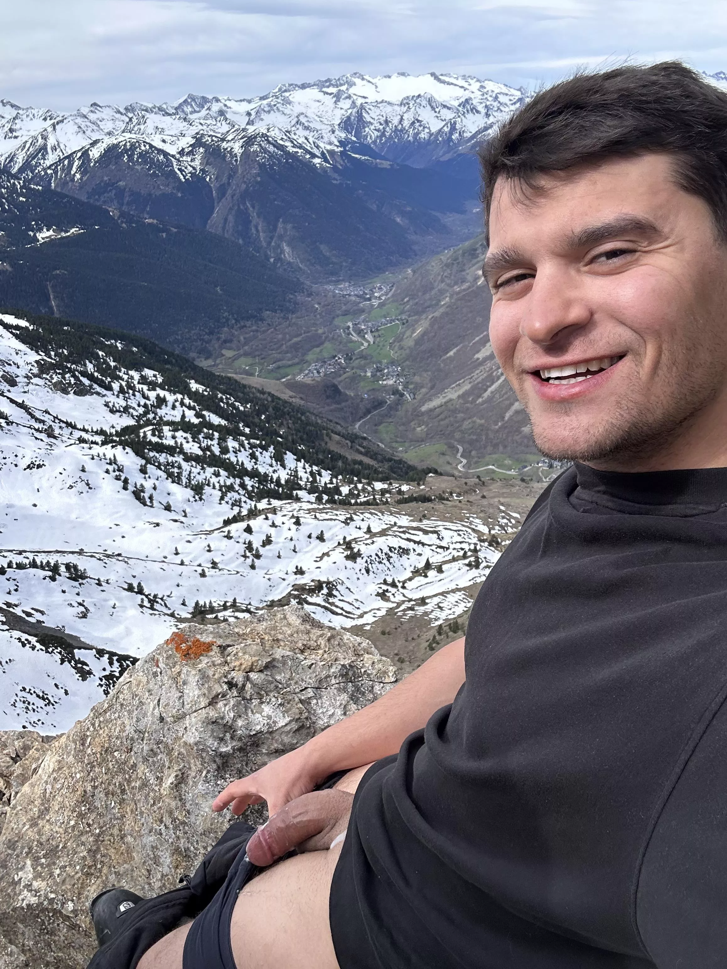 perfect views and perfect cumshot, everything was recorded🤞🏻😈