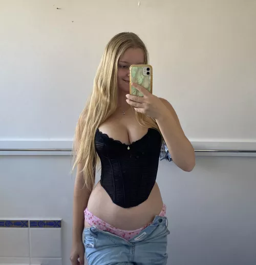 Rate my new crop corset?🙈💓