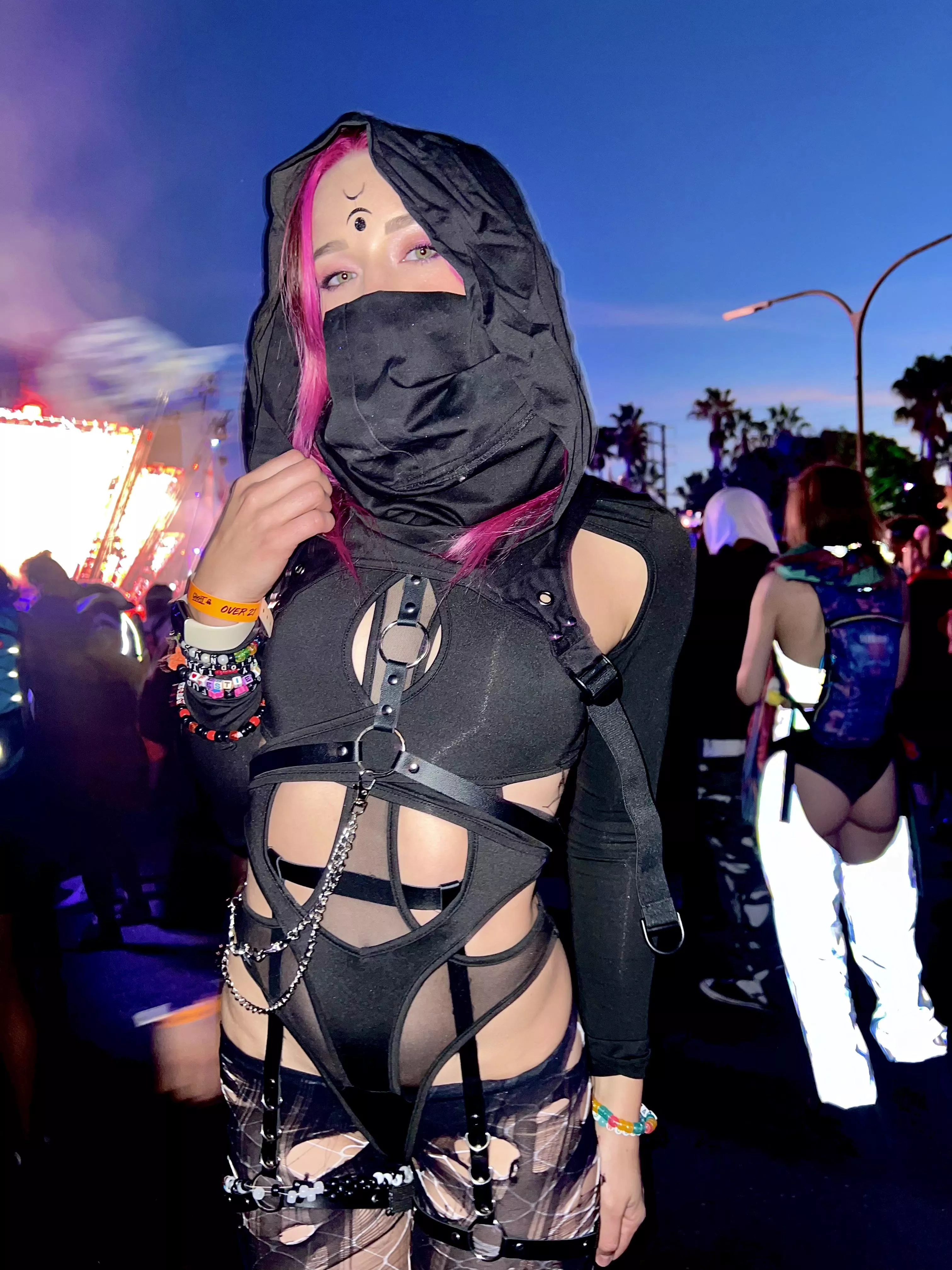 Raver and streamer babe 💜