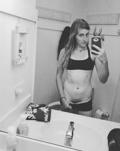 @_samantha_0125 I think black and white accentuates the bush