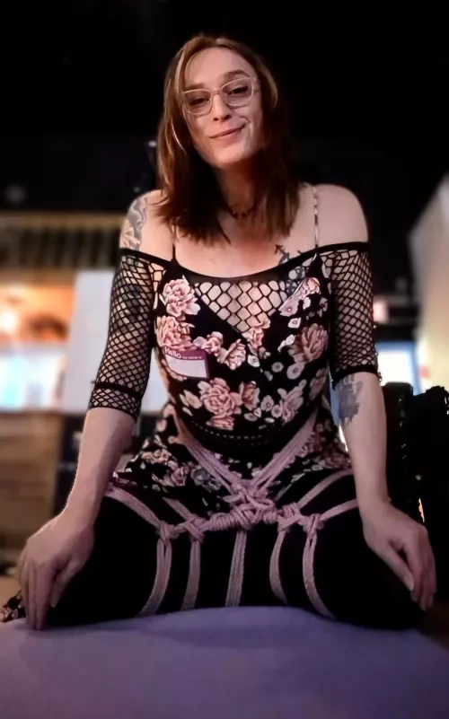 Self tying for my mental health. Keeping me focused on the Now instead of what's happened and what's to come. 🏳️‍⚧️