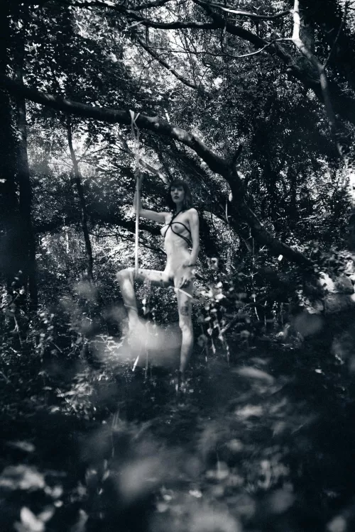 Skinny body and rope...