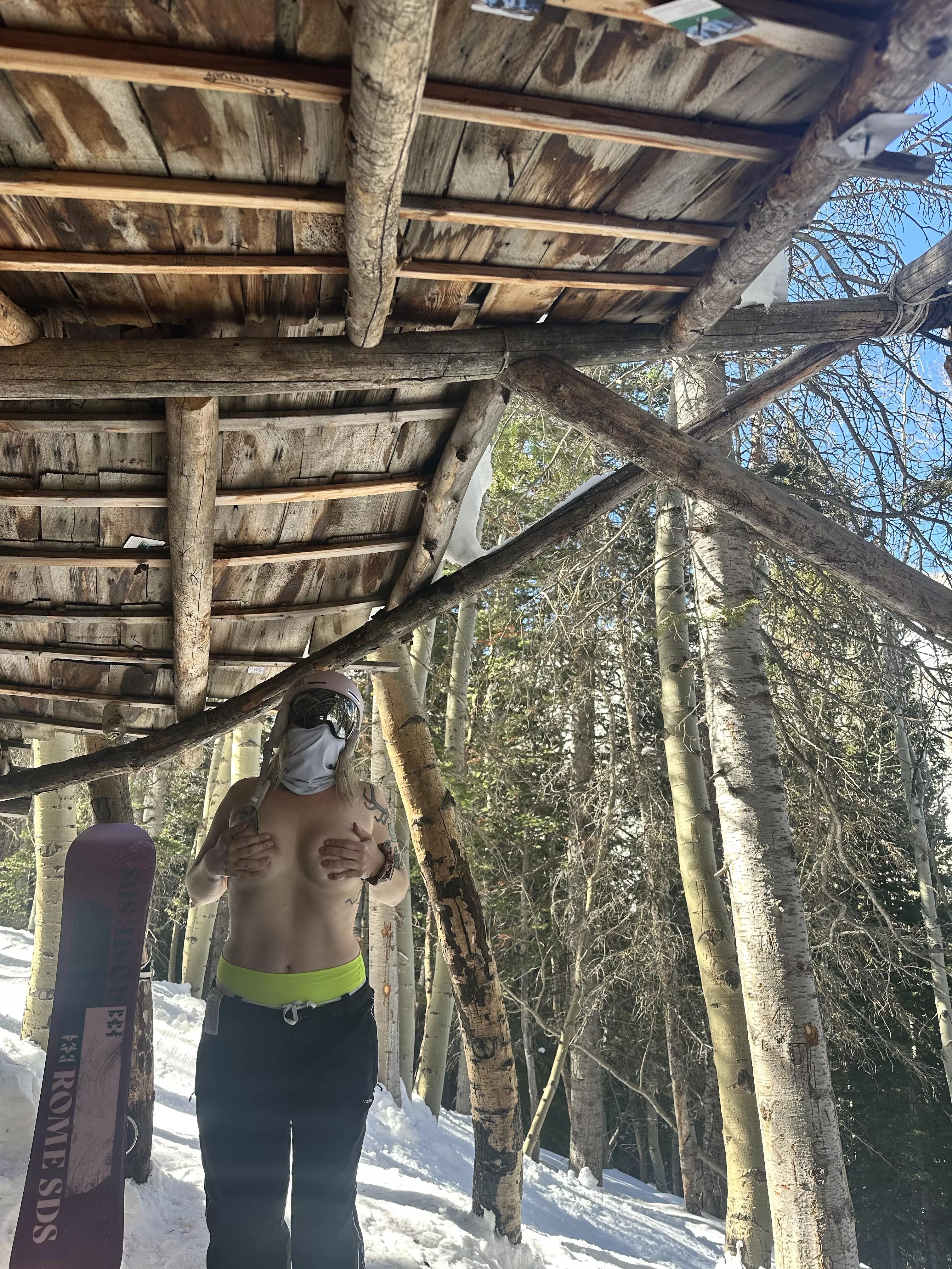 snowboarding date hand bra ;)