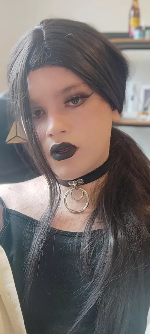 Starting to love the goth 🖤