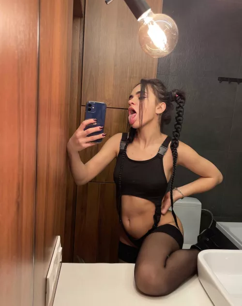 Tell me the size of your member with just one smiley