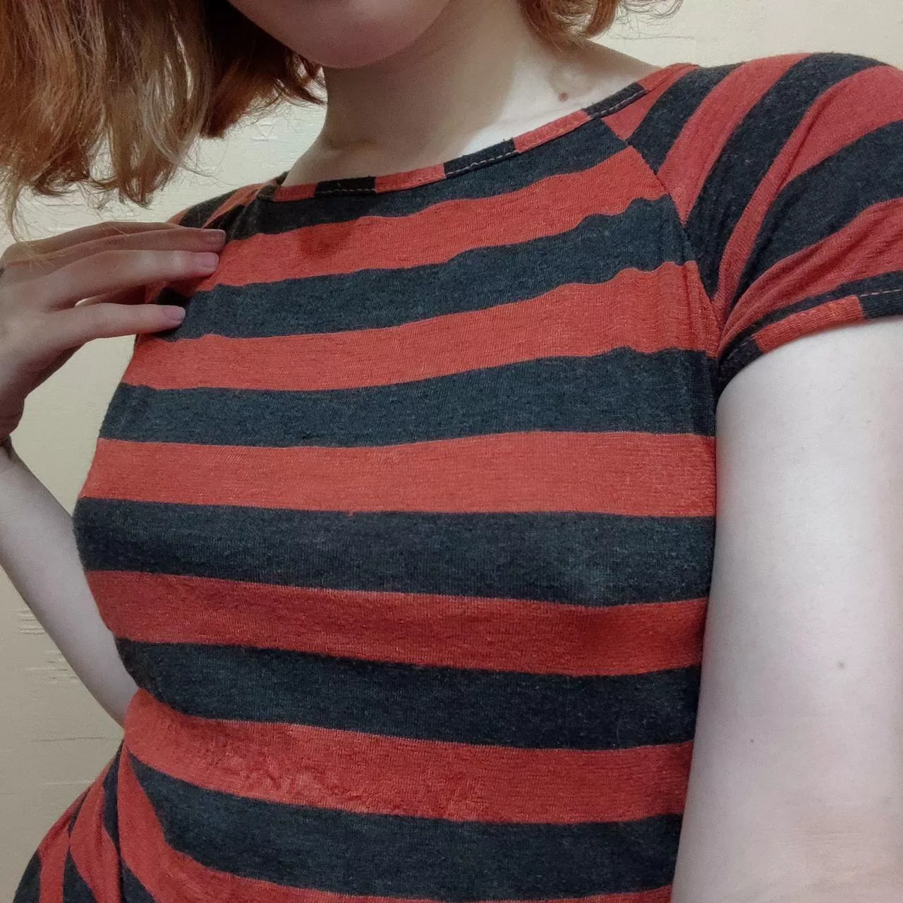 The stripes require me to be without bra
