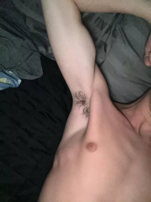 Twink armpits can be hot too!