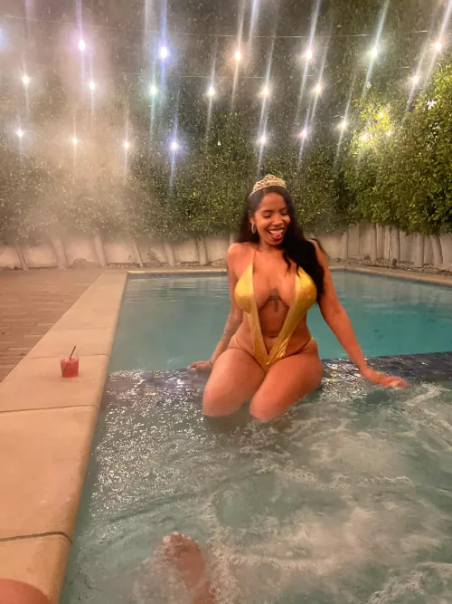 Wanna make love to me or be rough