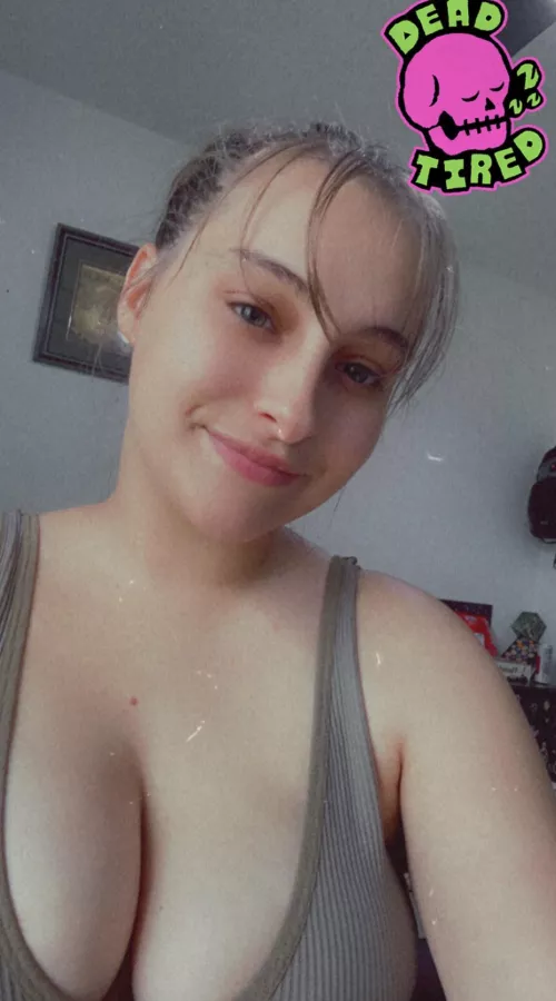 Wanna see how big they are? 😊🤭