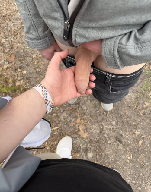 We did some touching in the woods😈👀