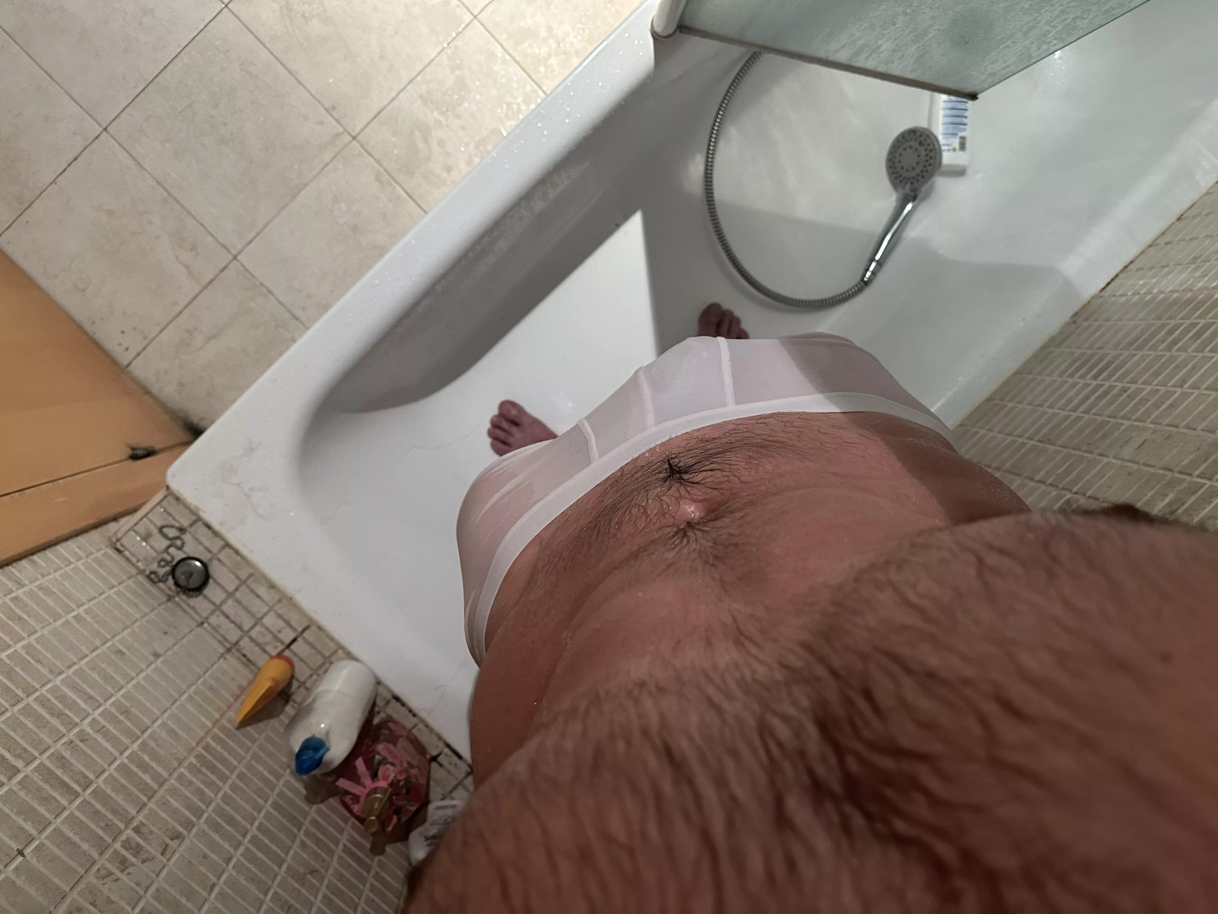 Wet and hairy👅😈