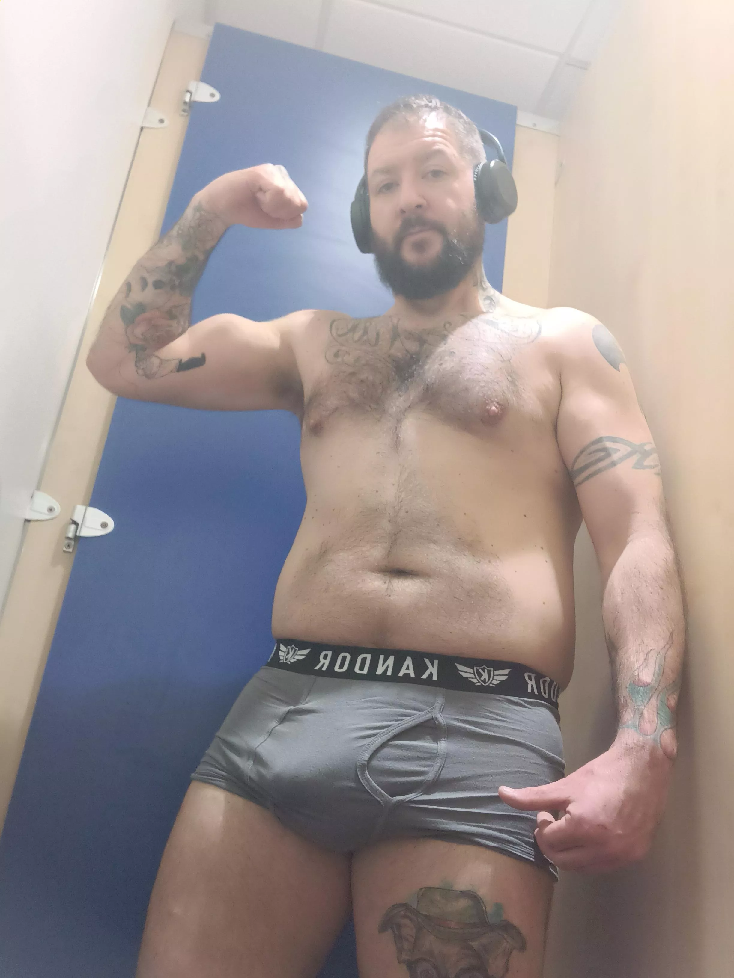 Workout done ✔️ 💪🏻 😉