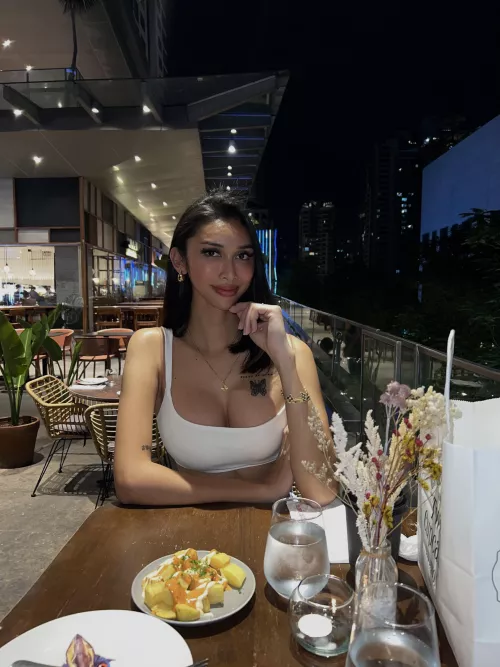 would you take me on a date? 💕🇵🇭