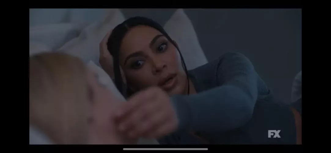 Y’all seen the new movie she’s in kissing that girl ?