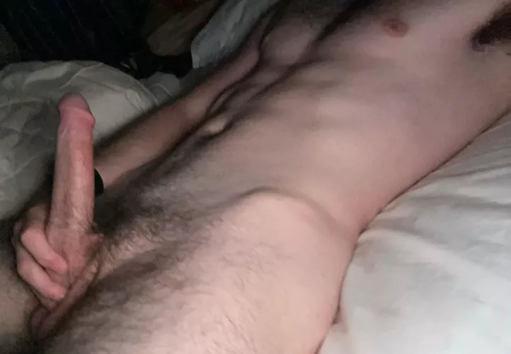 24 really horny, dms open (especially to chubs)