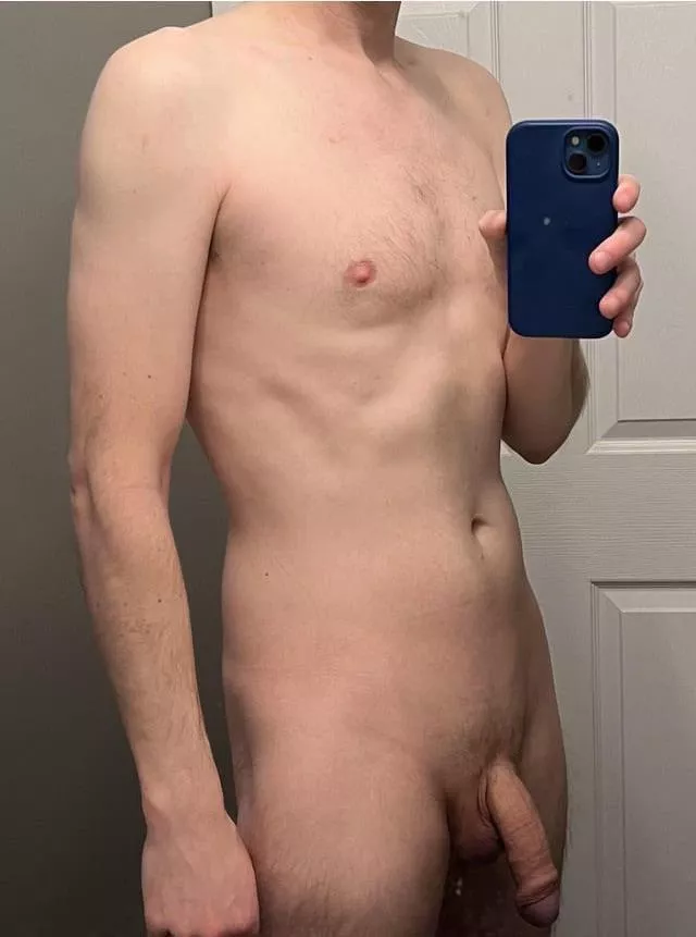 37M 150lbs 6’0” A Rainy Wednesday Nude