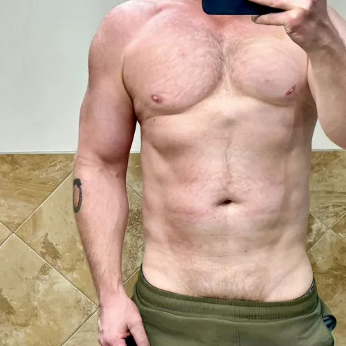 (50) year old dad bod aspiring to fit dad bod