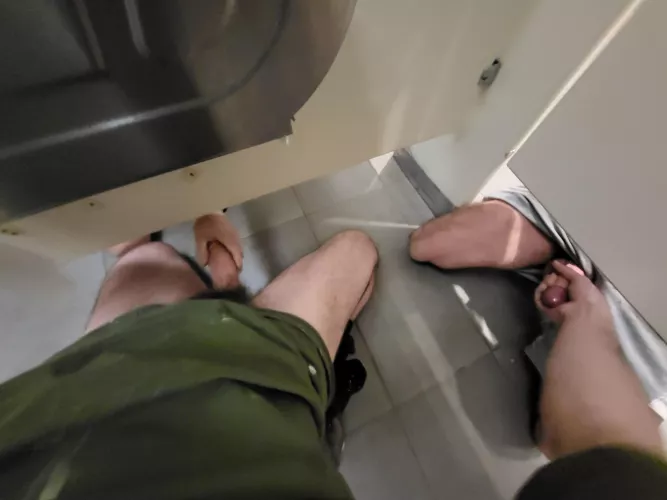 Always nice having a third appear while playing under the stalls.