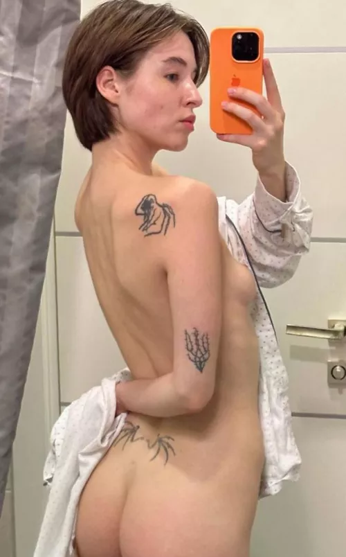 Any older men here that want to fuck me raw ?