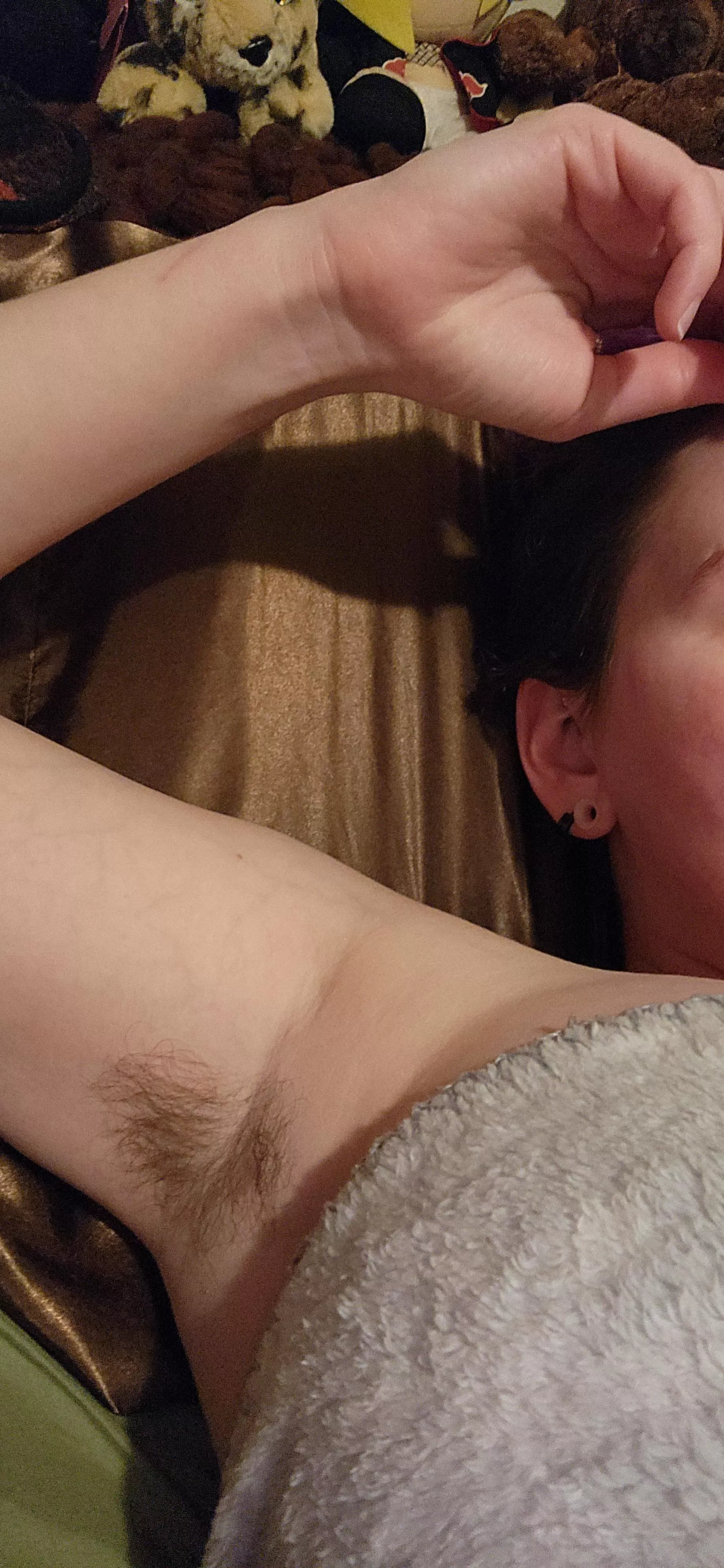 Been going for the last 17 hours. Waiting for someone to come sniff this trans dudes stinky pits