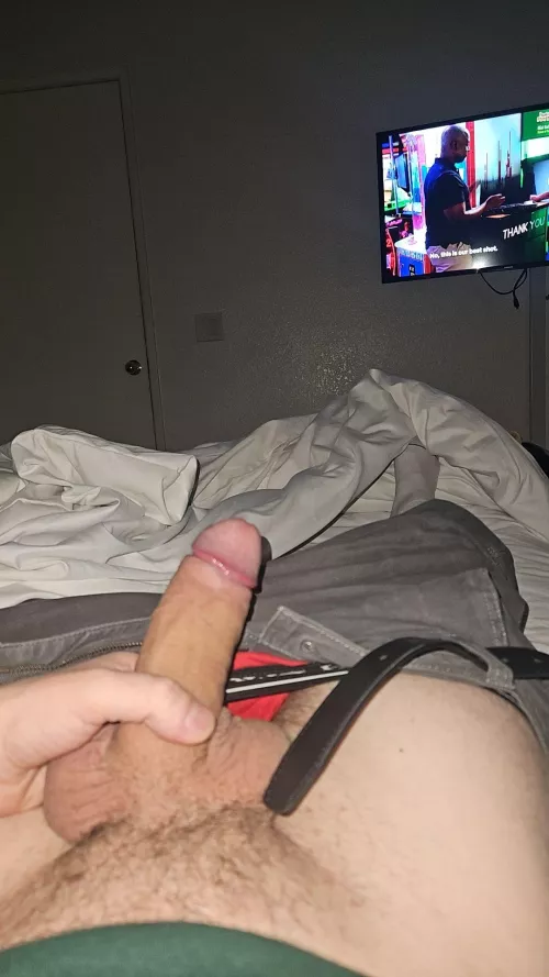 Bro needs an extra hand [28]