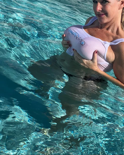 Can you give me a hand with this please?