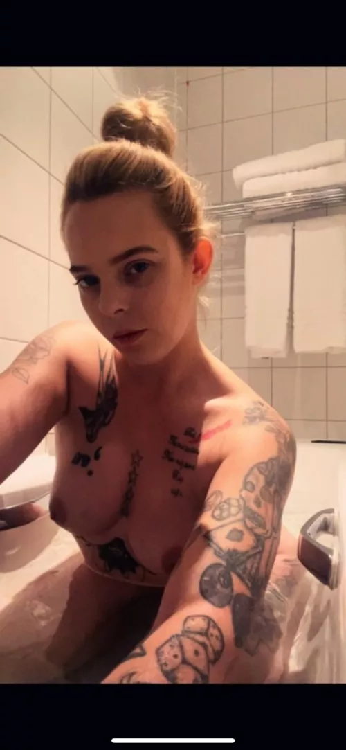 Come here and scrub my back