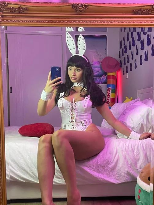 do I actually look like Kylie Jenner? lol