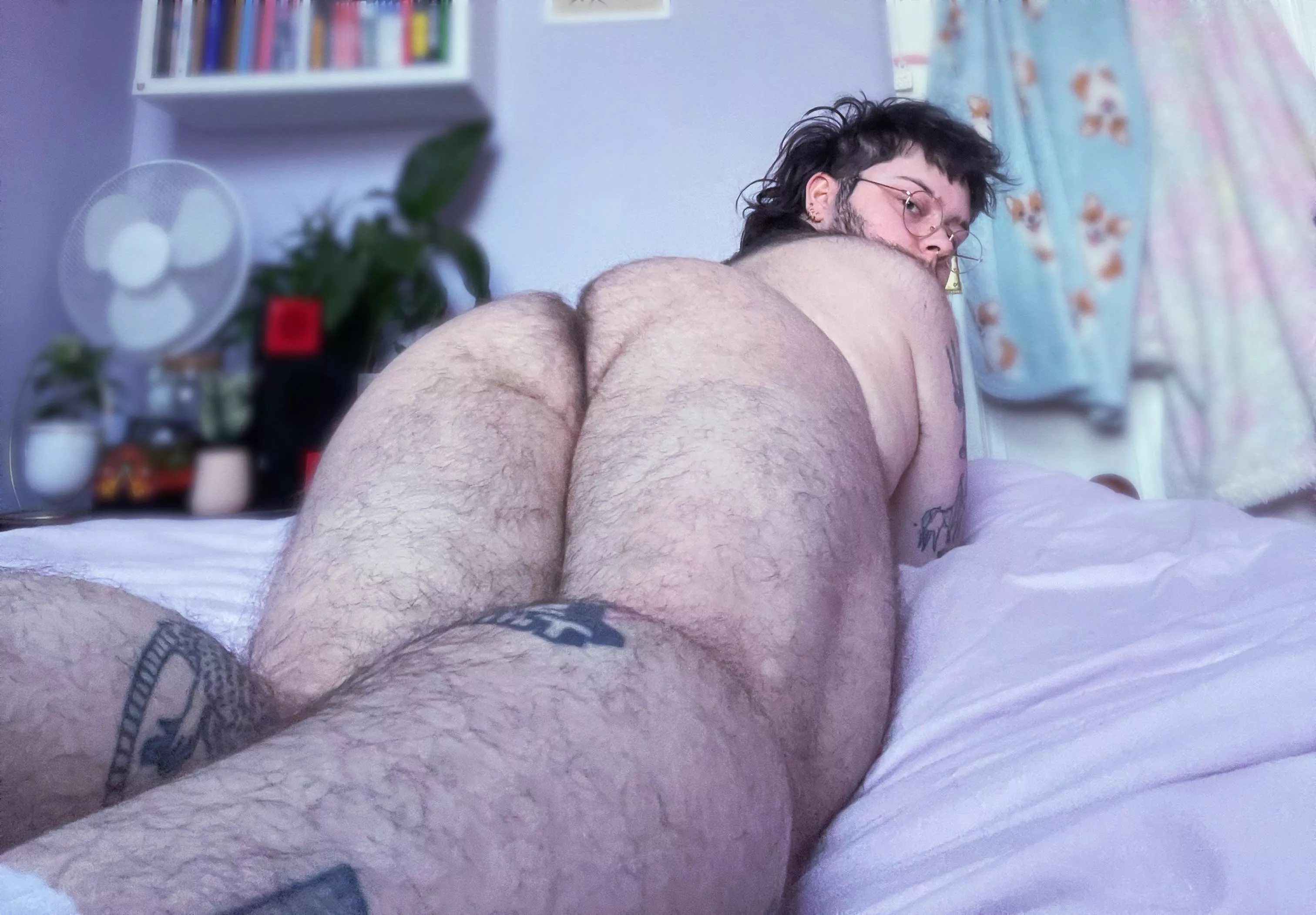 do you like hairy butts? 