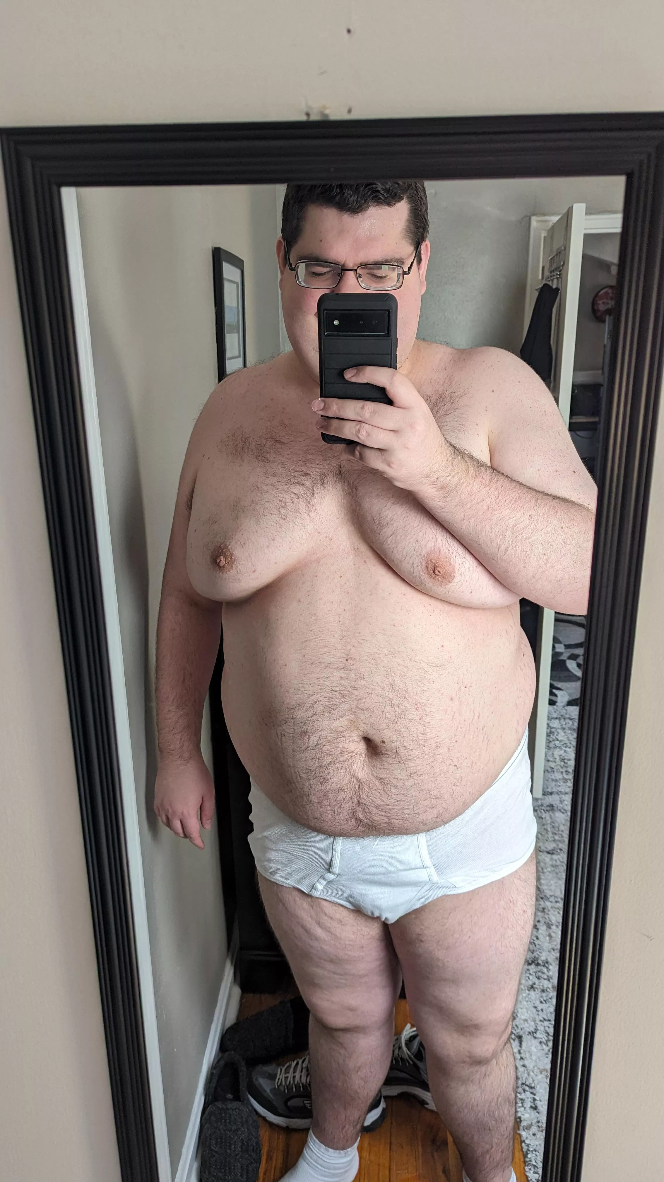 Feeling lonely anyone looking for a relationship bonus if your a chub 