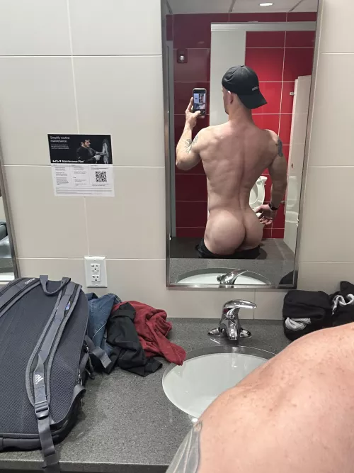 Fill me up in the locker room 