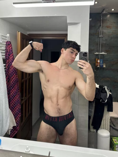 First 3 words that comes to your mind? ⤵️