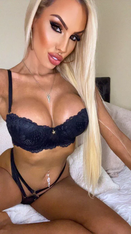 Fuck me like you mean it.. I want to feel it