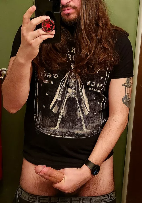 Happy Tuesday, night owls.