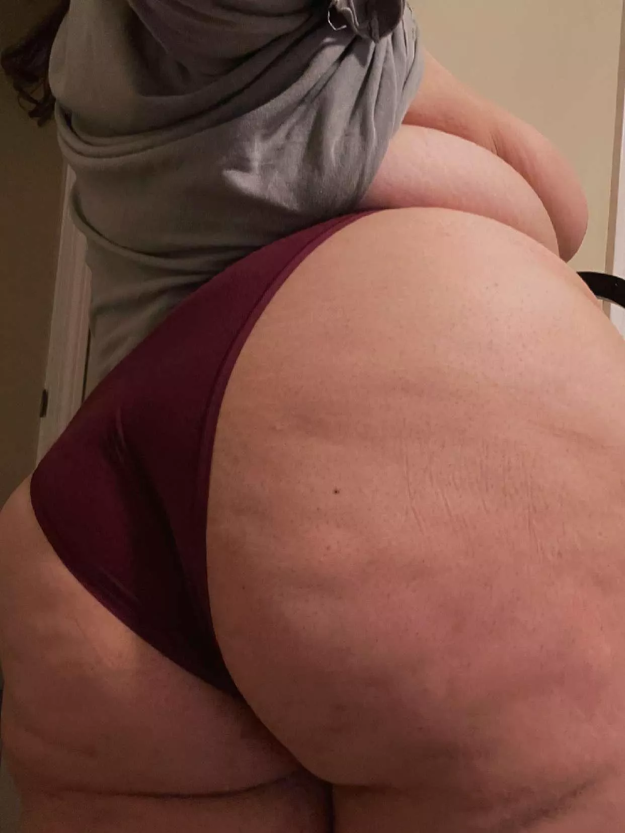 Happy Wednesday 🍑