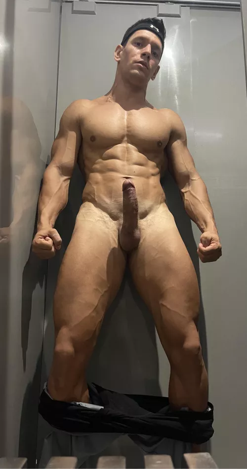 Hey bro today it’s leg day🦵🦵🍆 (30)