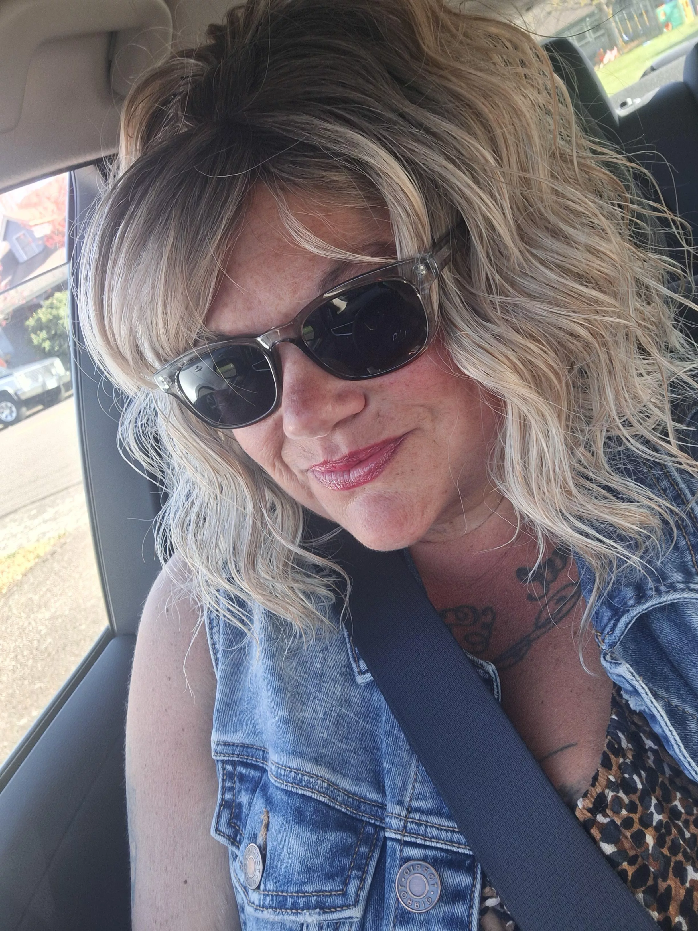 In the car OMW to work!