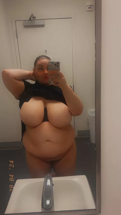 Lady in the streets, slut in the sheets😈