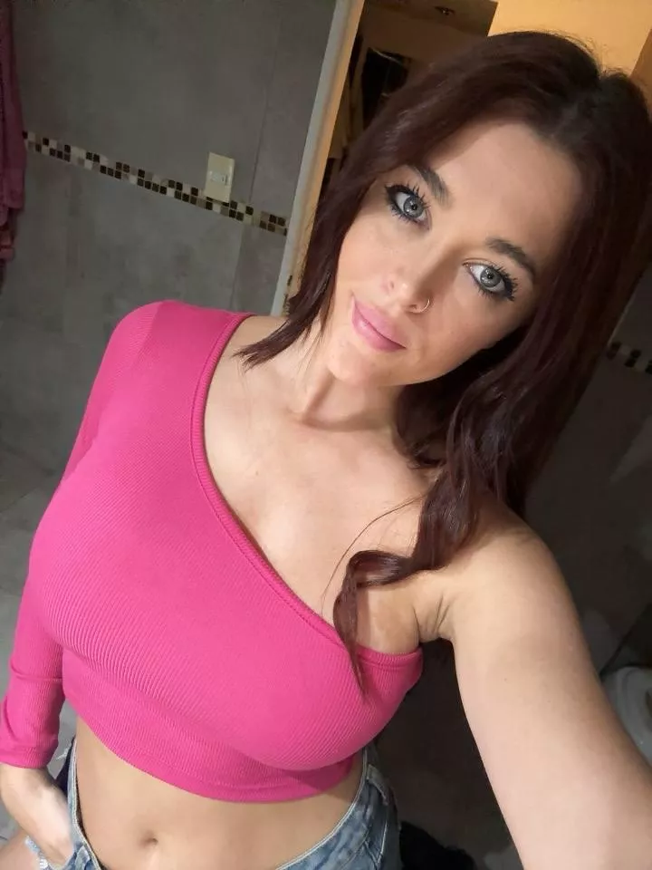 Look me in the eyes not on my crop