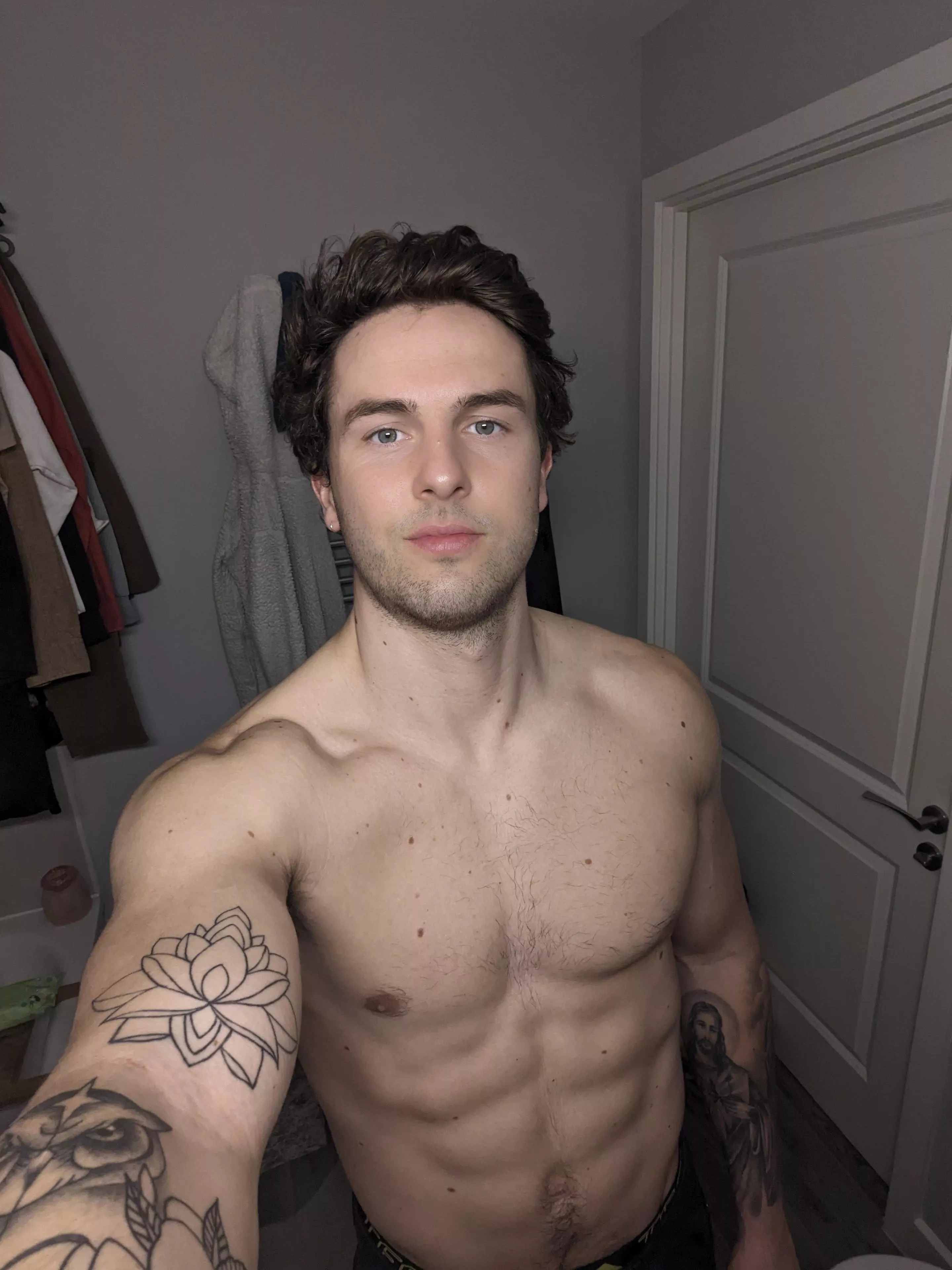 Mirror lighting is working a charm , do we agree ? 