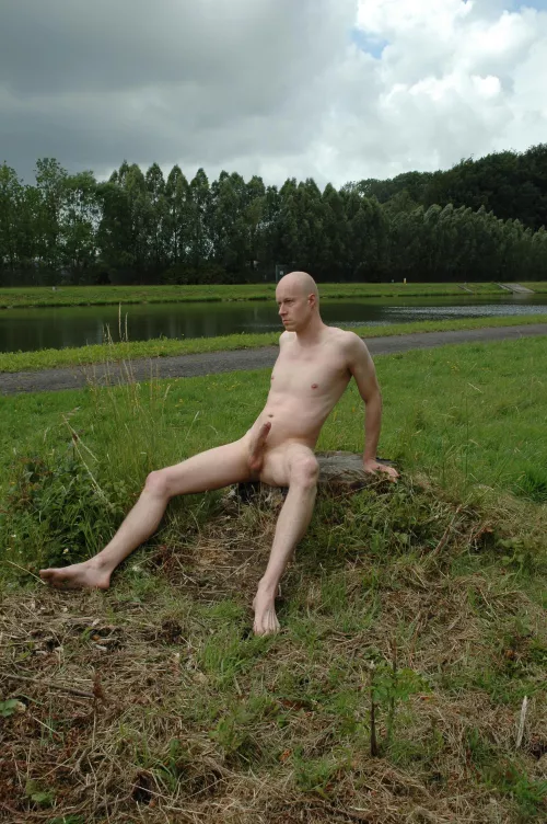 One of my better erotic art pictures, I hope internet loves my hard erotic art penis  😊