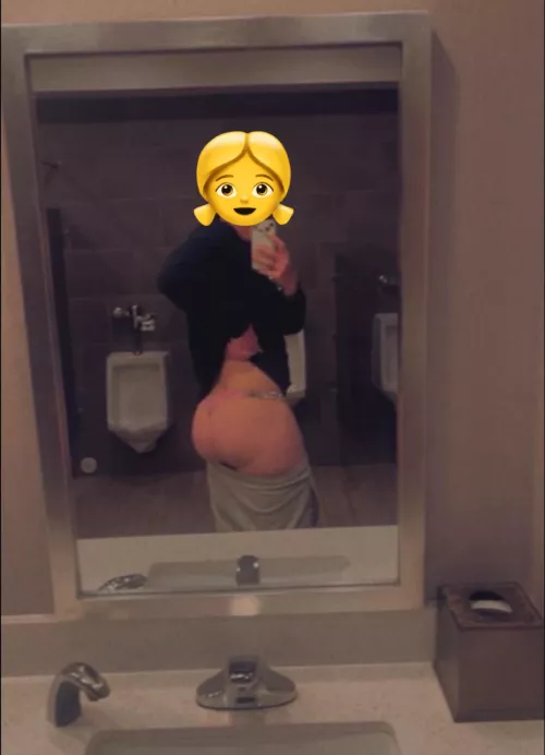 Oops, my pants fell down 💋