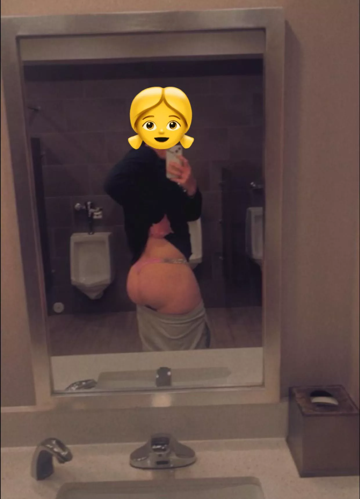 Oops, my pants fell down 💋