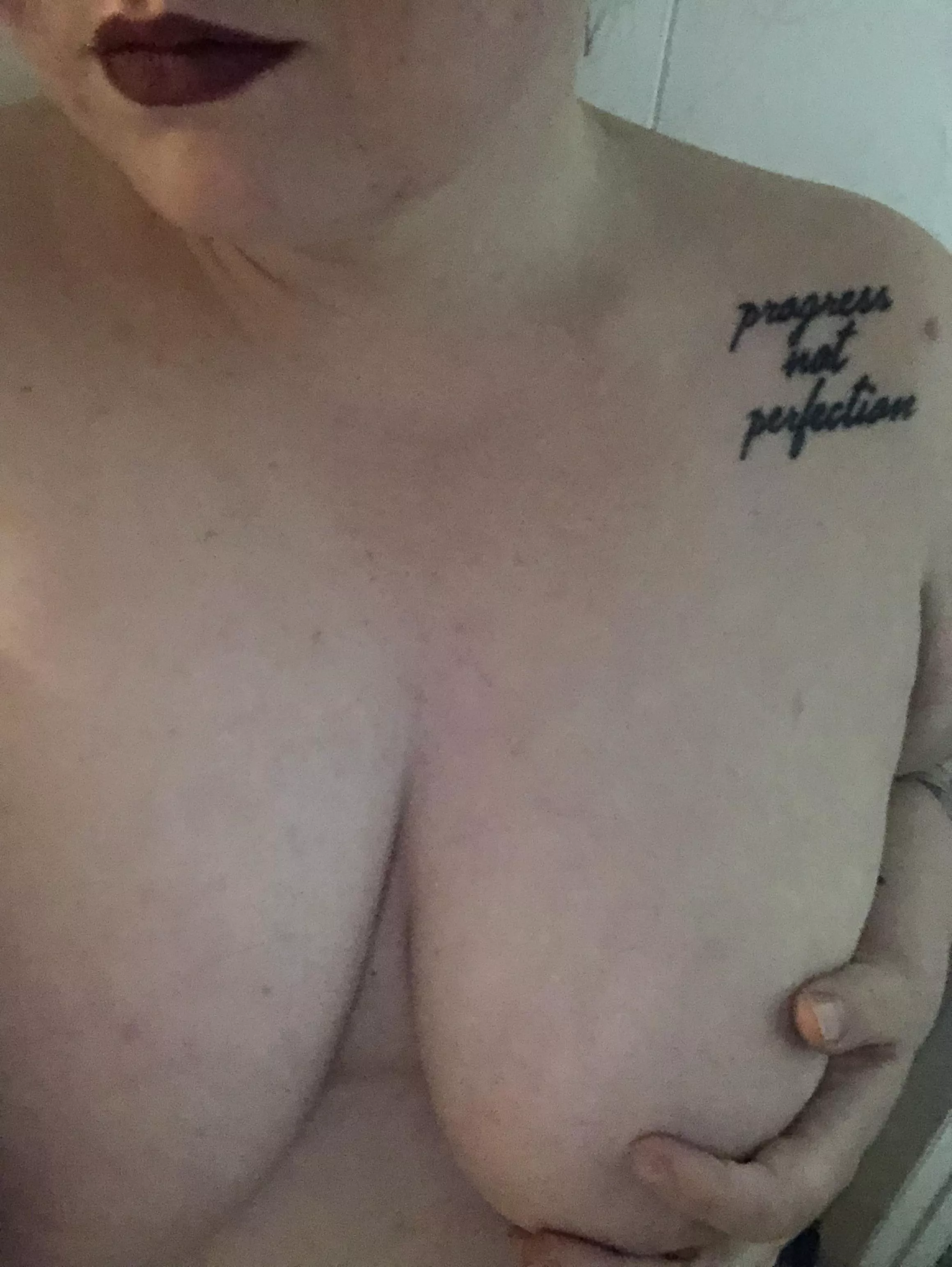 Please breed me daddy. 