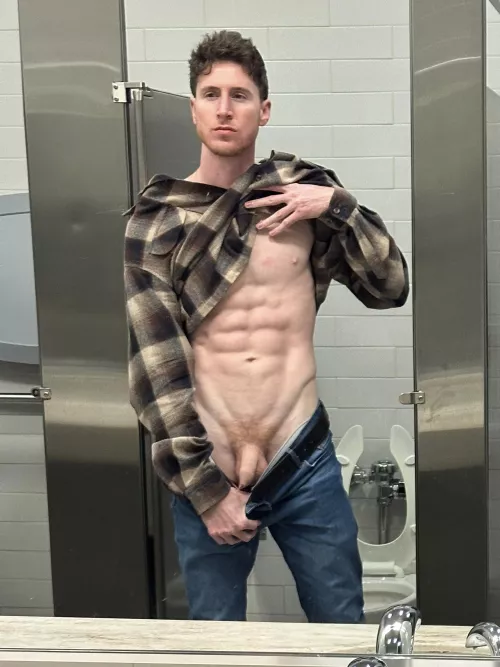 Road trip pit stop selfie. Secretly hoping someone would've walked in and caught me