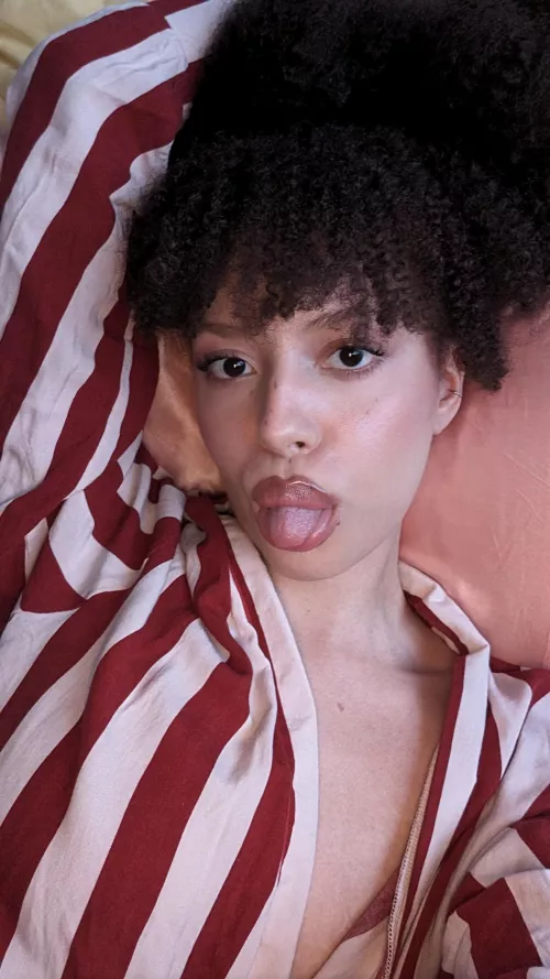 Waiting for you in nothing but this robe 👀