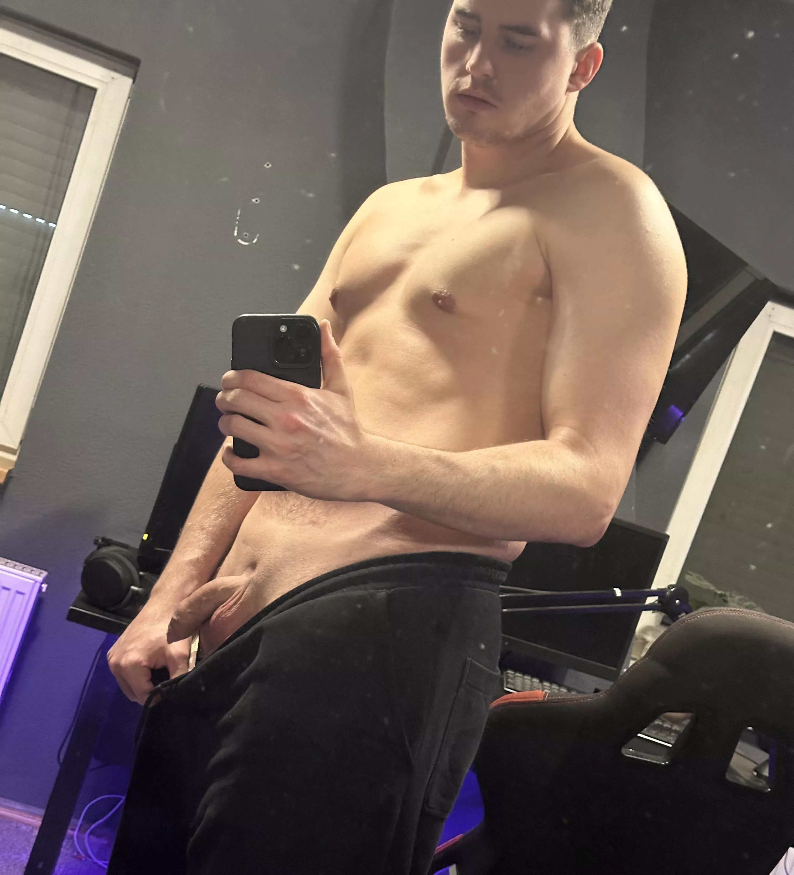 Waiting for you..👀